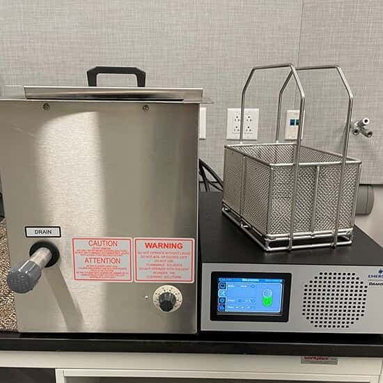 Branson Ultrasonics MH Series Heated Ultrasonic Cleaning Bath